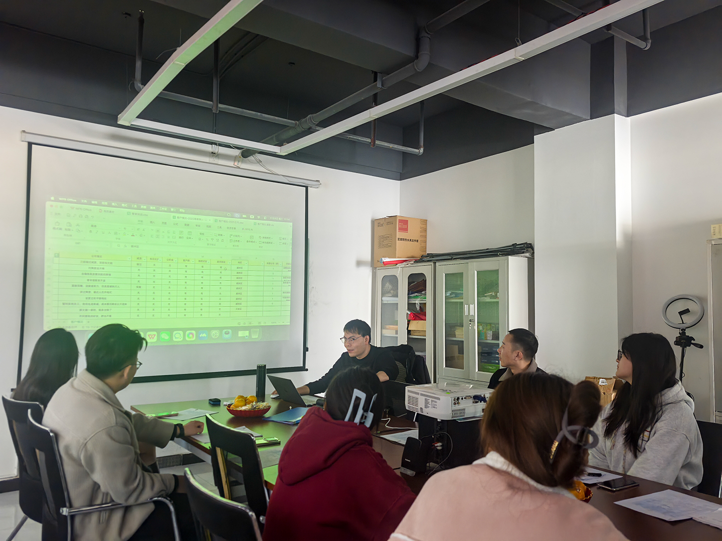 卢佳.jpg 卢佳.jpg