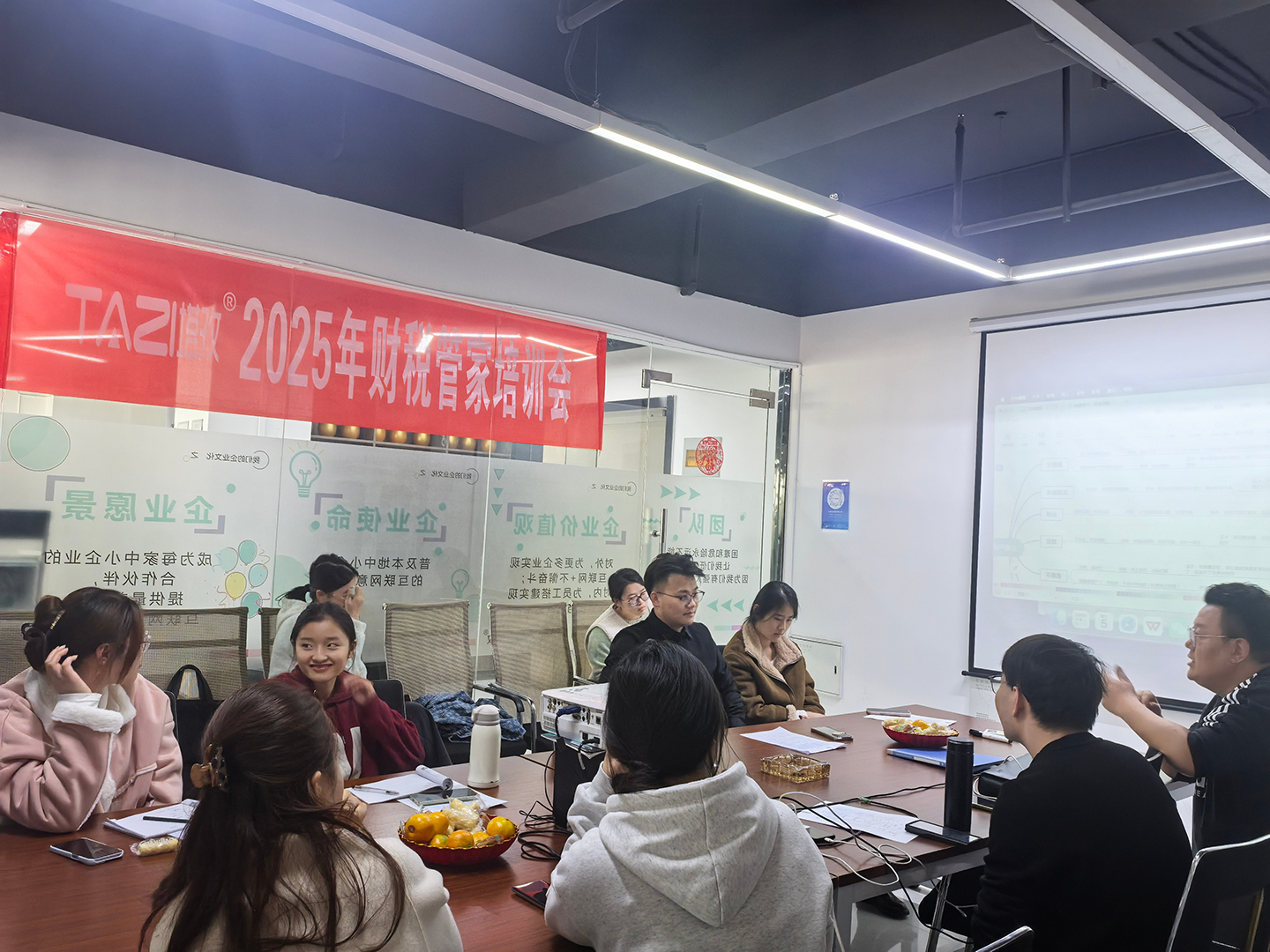 李凌海.jpg 李凌海.jpg