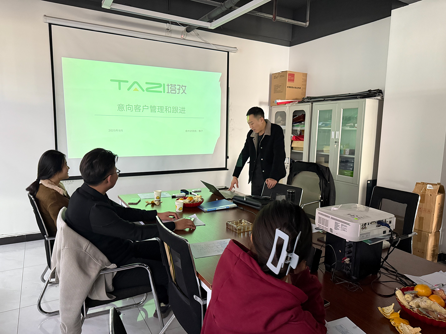 魏宁.jpg 魏宁.jpg